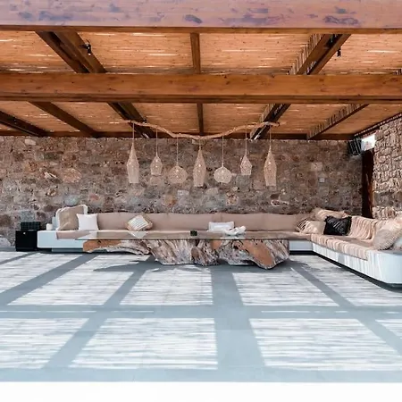 Vila Sengi Mykonos Kalafatis